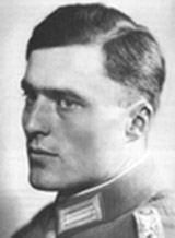 ... <b>Claus Graf</b> Schenk von Stauffenberg wurde am 15.11.1907 als dritter Sohn ... - claus1